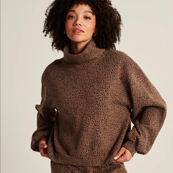Abercrombie Turtleneck Sweatshirt Med 